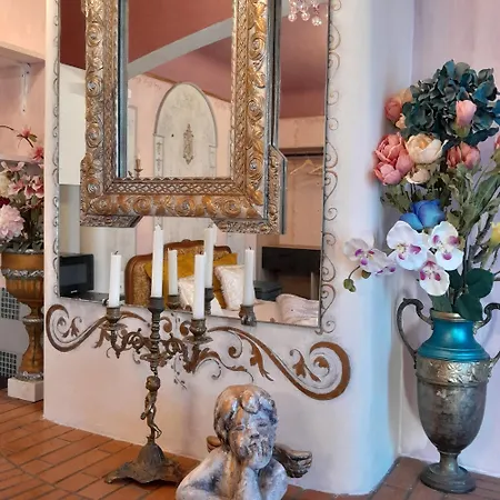 Salon Bourbon *